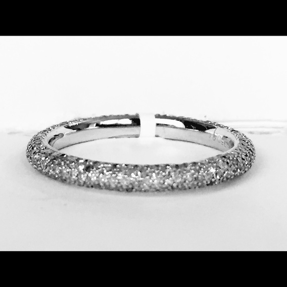 18k white gold and diamonds eternity band size 6 - Picture 1 of 4